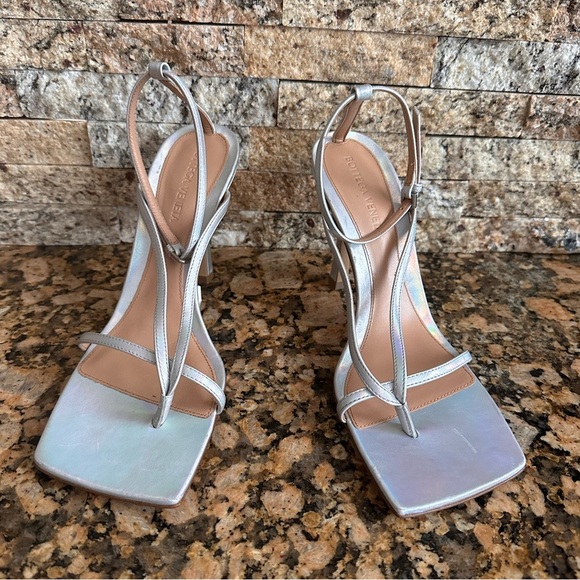 BOTTEGA VENETA
Metallic Stretch Sandals - Picture 8 of 14